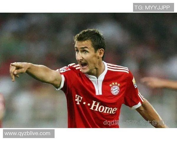 低调足球球星之子的人生故事从球场边缘到自我成长的轨迹