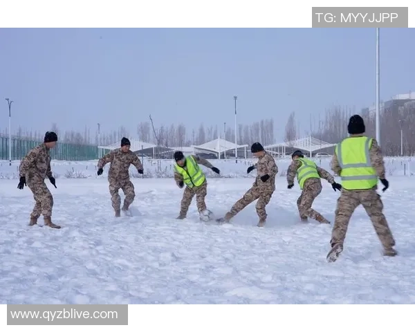 足球星身披军装展现铁血豪情彰显球场之外的硬朗风采 足球星身披军装展现铁血豪情彰显球场之外的硬朗风采