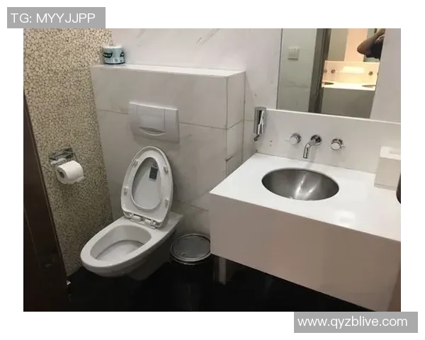 足球球星如厕趣事大曝光:谁是最搞笑的厕所常客?