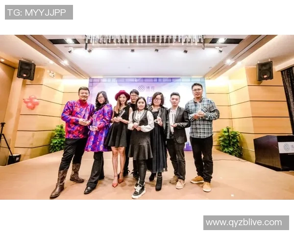 星光璀璨绿茵场 球王聚集荣耀时刻 共绘足球传奇新篇章